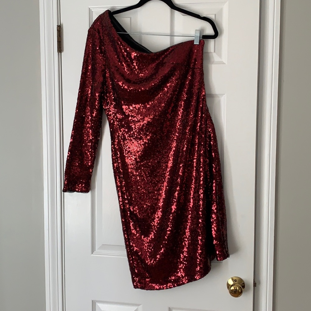 Gorgeous red sequin dress